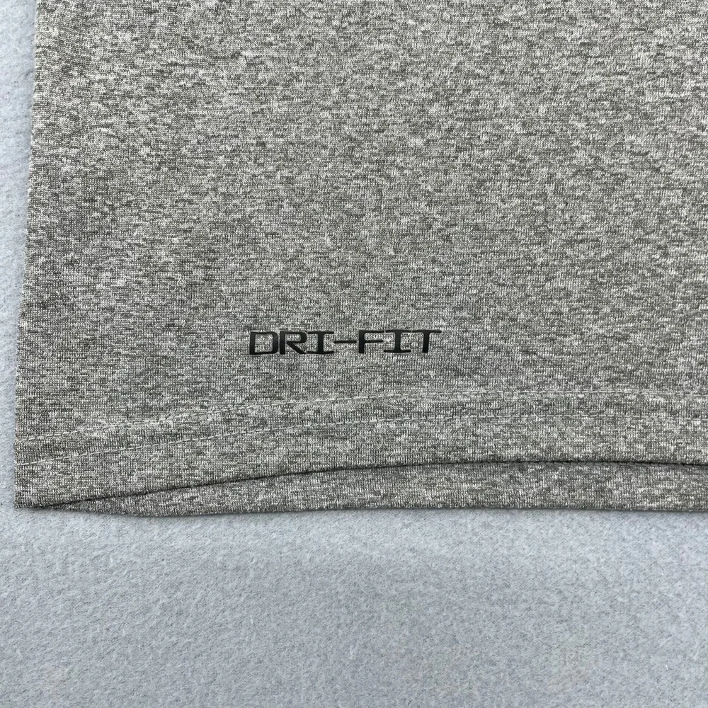 Nike Dri-FIT Mens Small Heather Gray Short‎ Sleeve Athletic Training T-Shirt